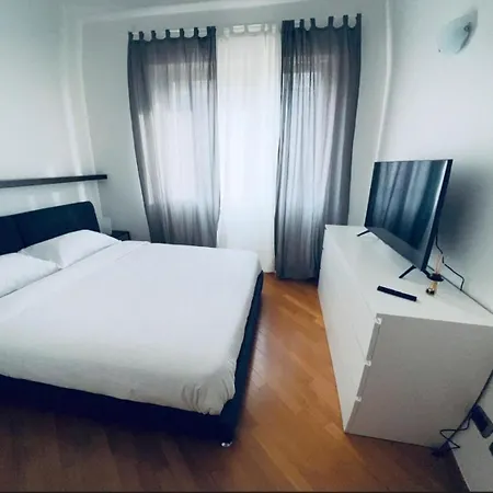 - Station Apartment Bari