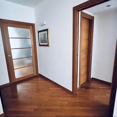 - Station Apartment *